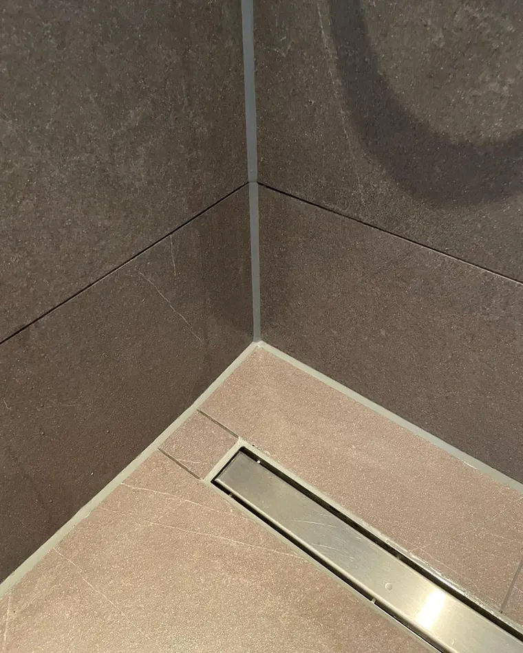 Badkamer kitten door Kitbedrijf De Wit