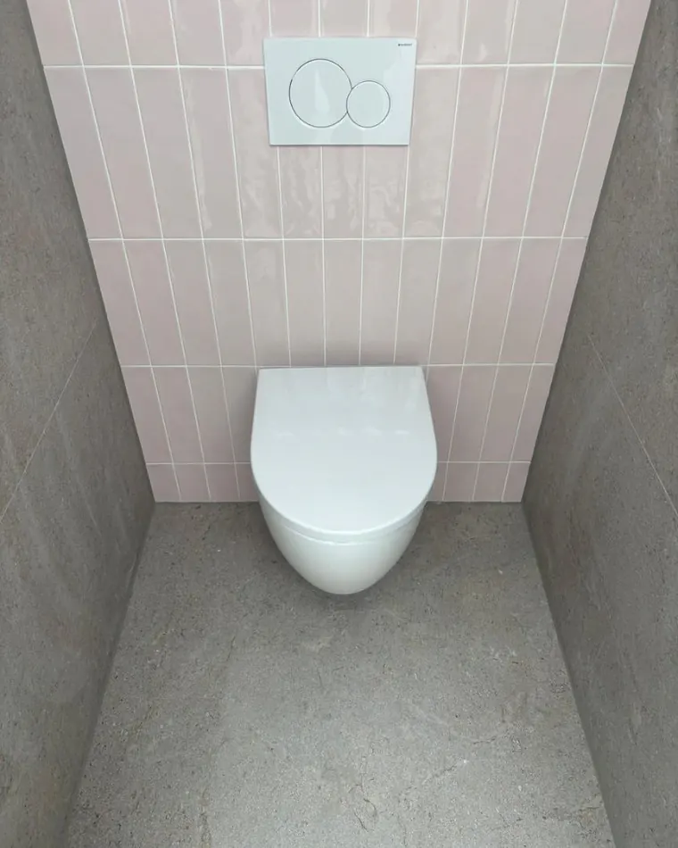 Toilet kitten door Kitbedrijf De Wit